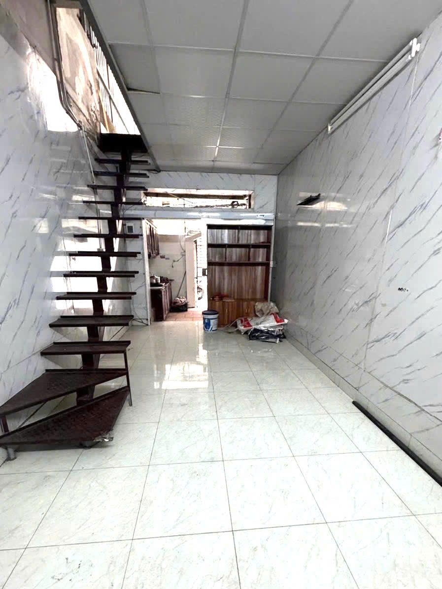 BÁN NHÀ P. VIỆT HƯNG - NGÕ THÔNG Ô TÔ - GIÁ CHỈ HƠN 5 TỶ