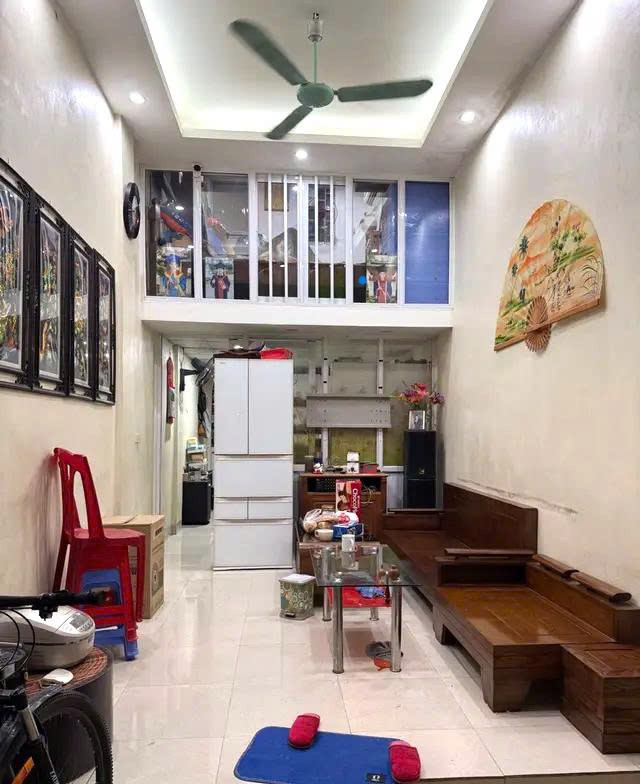 BÁN NHÀ PHỐ ĐỨC GIANG, VIỆT HƯNG 40M²  - 6.8 TỶ, CÁCH 1 NHÀ RA Ô TÔ TRÁNH, GIÁ ĐẦU TƯ!