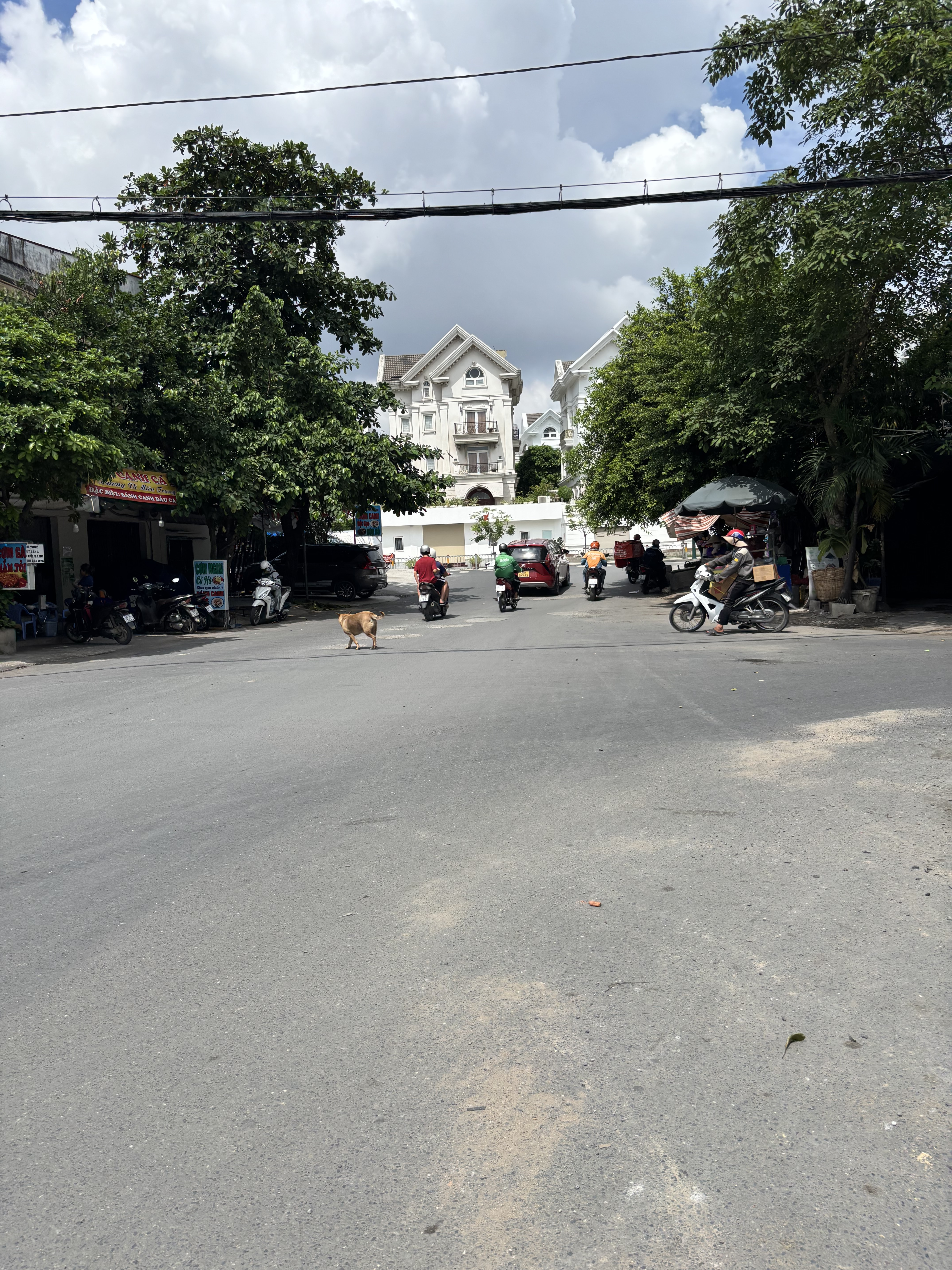 Nhà đẹp đường DƯƠNG QUẢNG HÀM - SÁT BÊN ĐH VĂN LANG