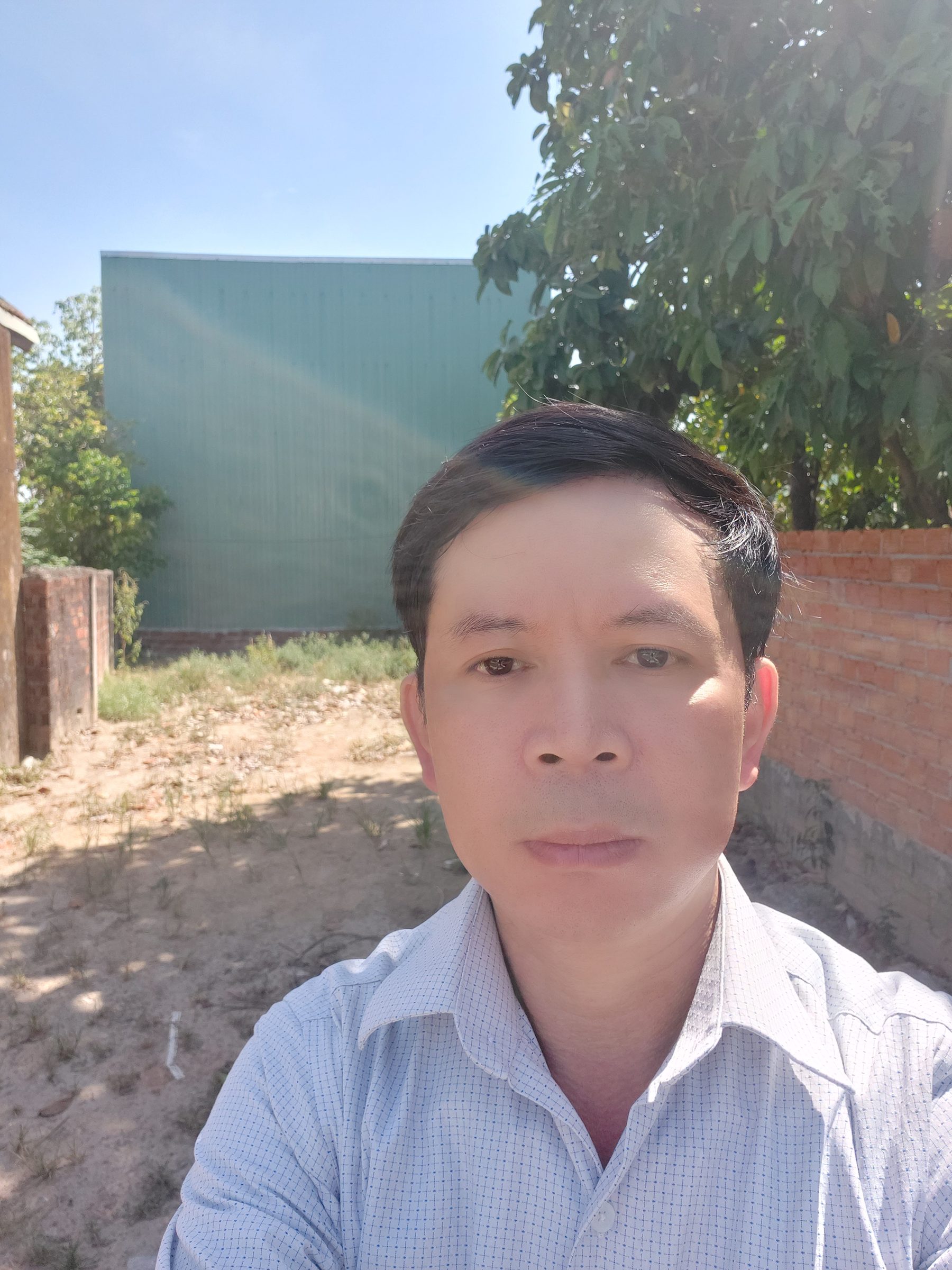 Chỉ có 1 lô. Mặt tiền đường nhựa 7.5m, khu vực trung tâm Hòa Tiến, sát đường DT 605.