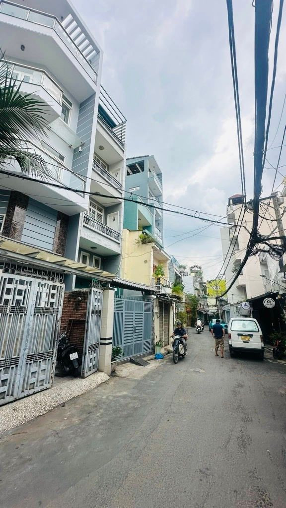 Bán nhà chính chủ gần sân bay, chợ phú nhuận