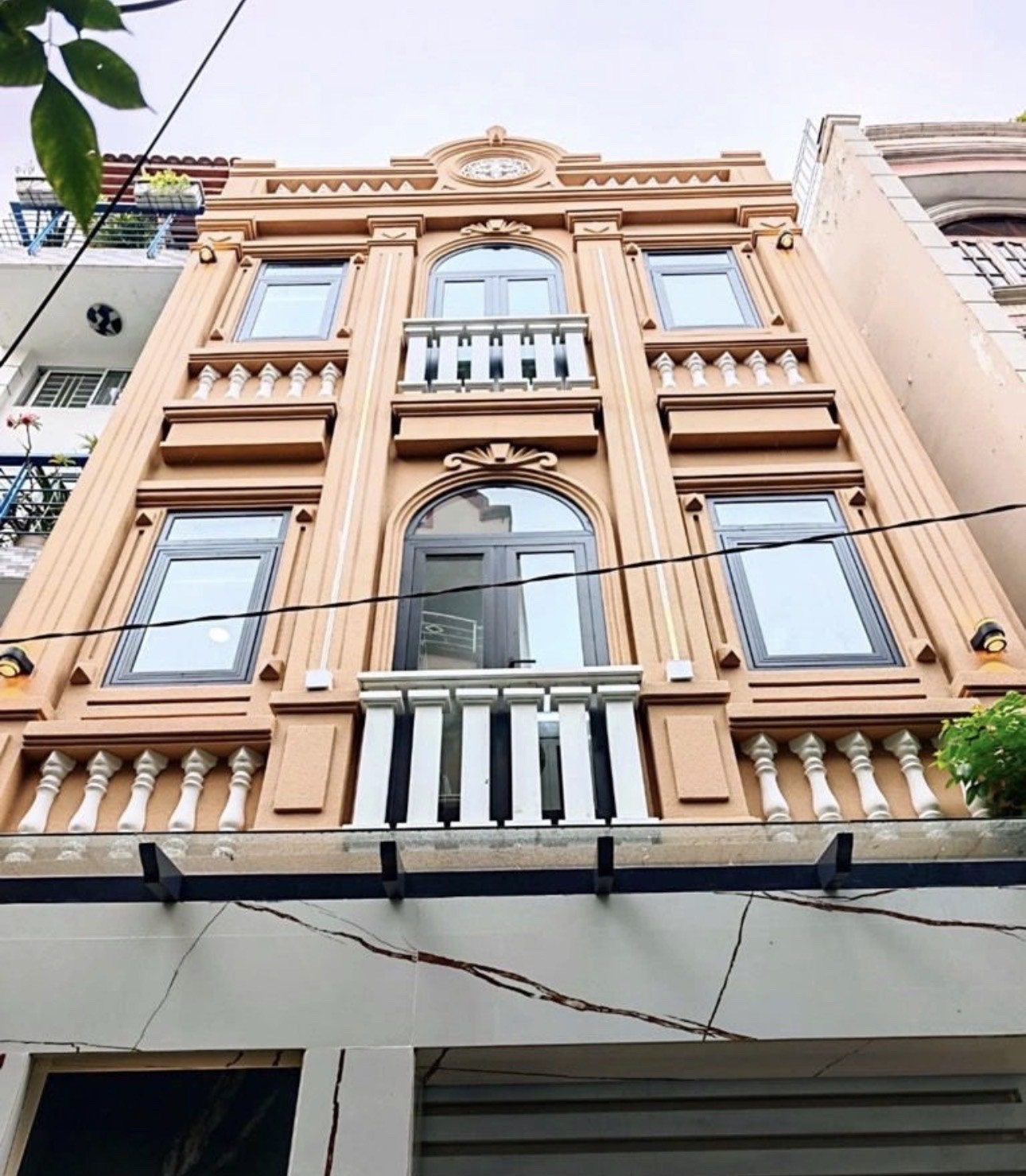 🏢 CĂN HỘ DỊCH VỤ CAO CẤP 12PN – GẦN NGUYỄN VĂN TRỖI | DOANH THU ~90TR/THÁNG
