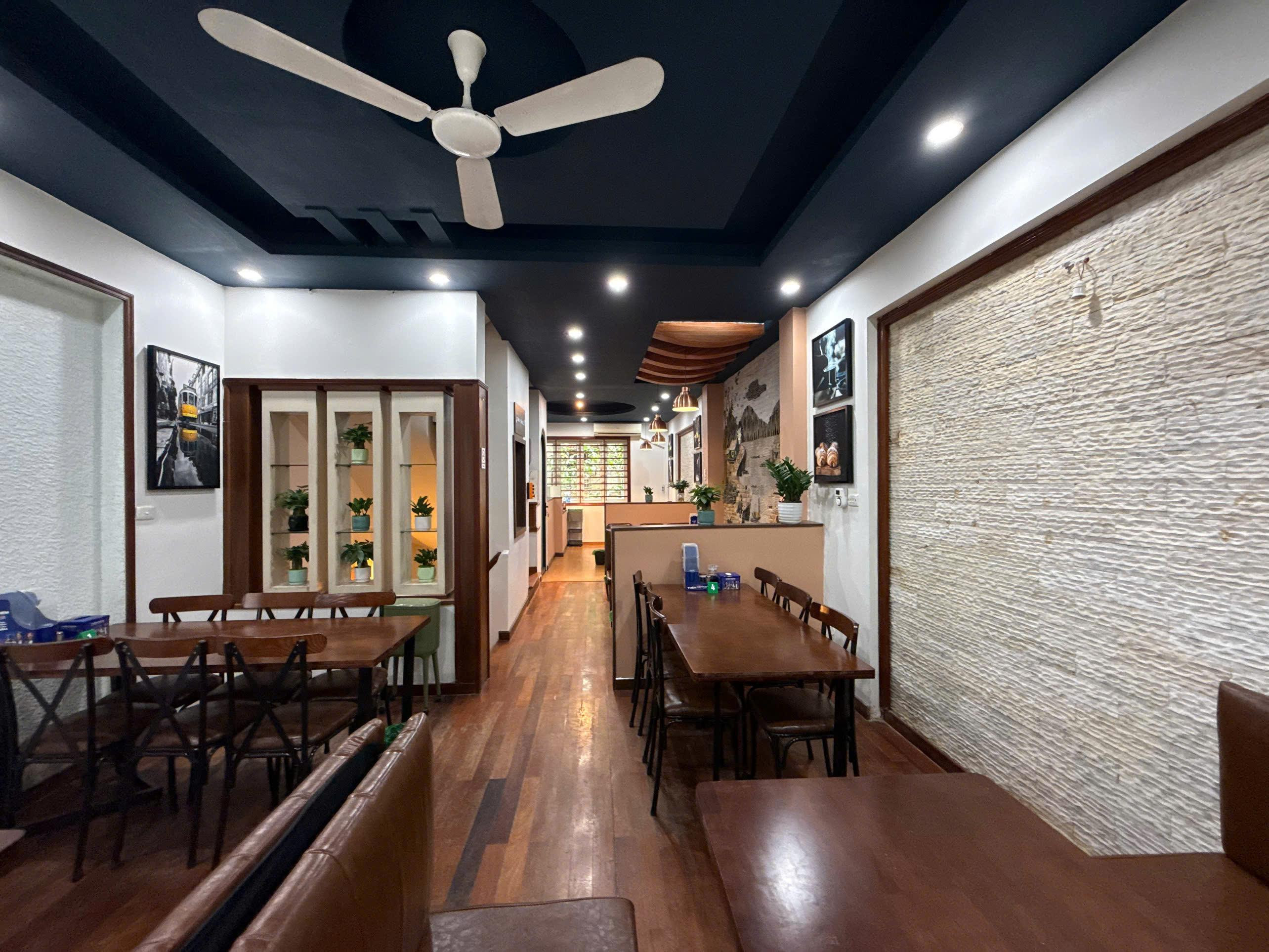 Cho thuê NHÀ HÀNG, SHOWROOM, VP Duy Tân, Cầu Giấy 60M*5 tầng giá 48 triệu