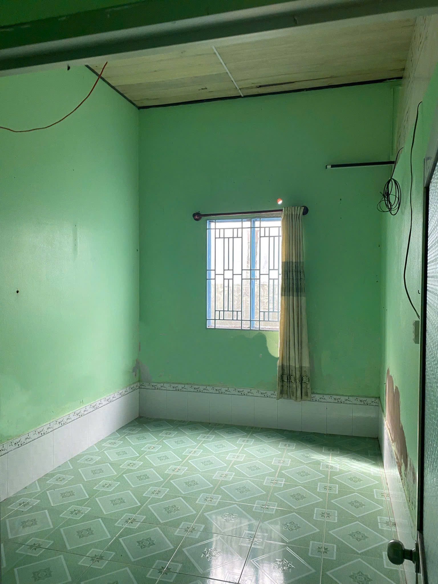 Cần bán gấp nhà cấp 4 đang cho thuê kinh doanh 244m2 ở Gia Lộc Trảng Bàng 700 triệu Sổ Hồng Riêng