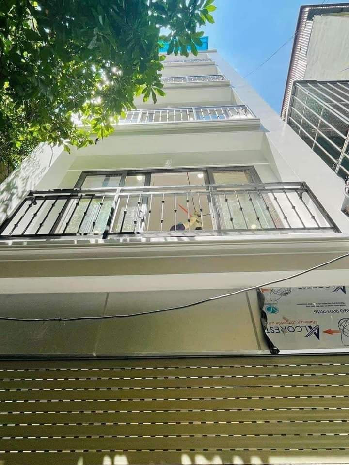 Bán nhà Giải Phóng, Hoàng Mai, View hồ, 6 tầng thang máy, 46m2, 8.9 tỷ