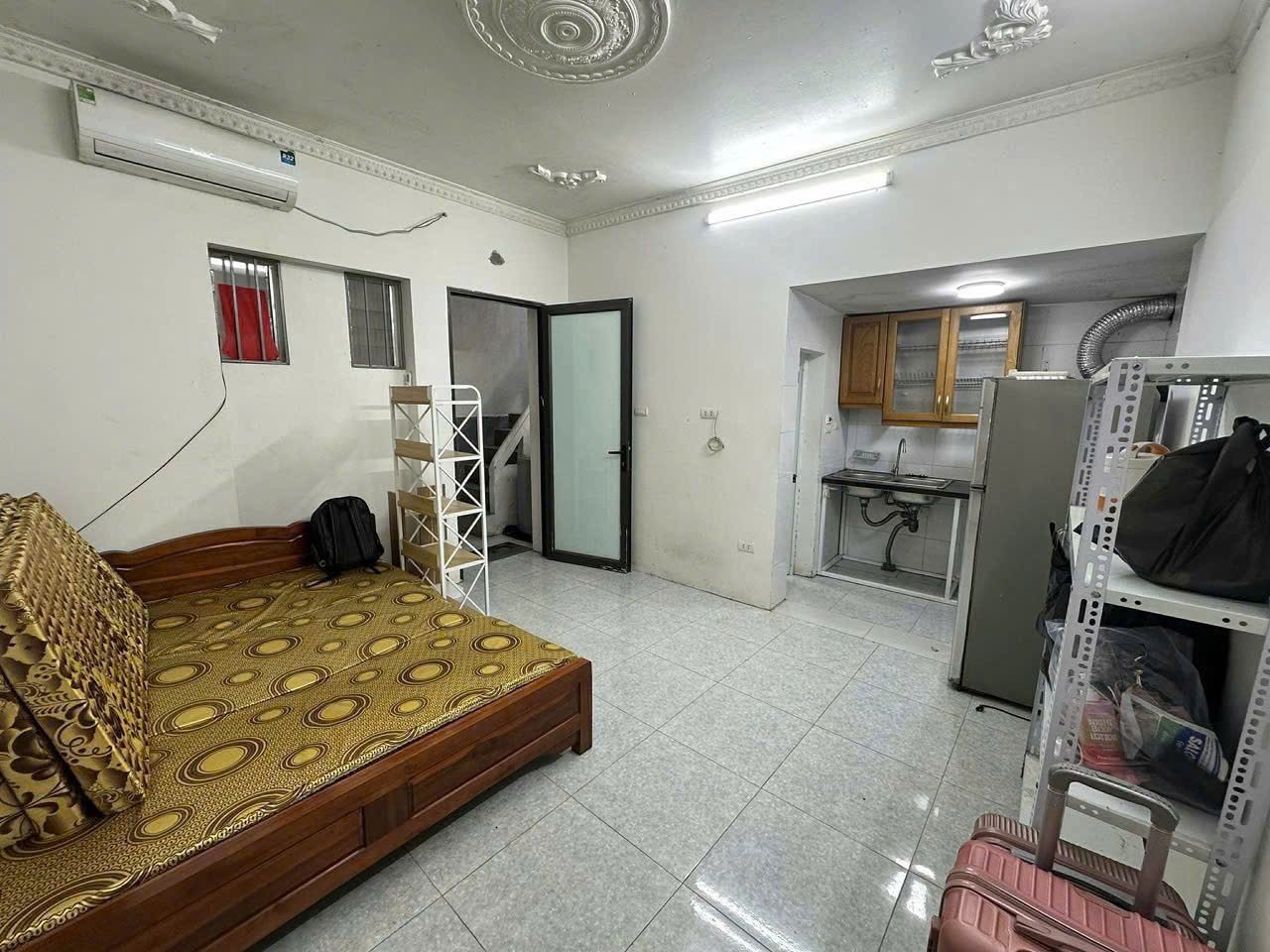 Cho Thuê Nhà Ngõ 773 Giải Phóng 38M²  2 Ngủ - Nội Thất CB - Giá Thuê 9tr