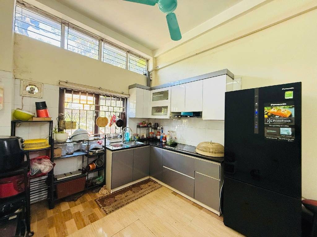 Bán nhà 36m² full thổ cư ngang 3.5m giá 8.65 tỷ tại Đường Giải Phóng Phường Hoàng Mai
