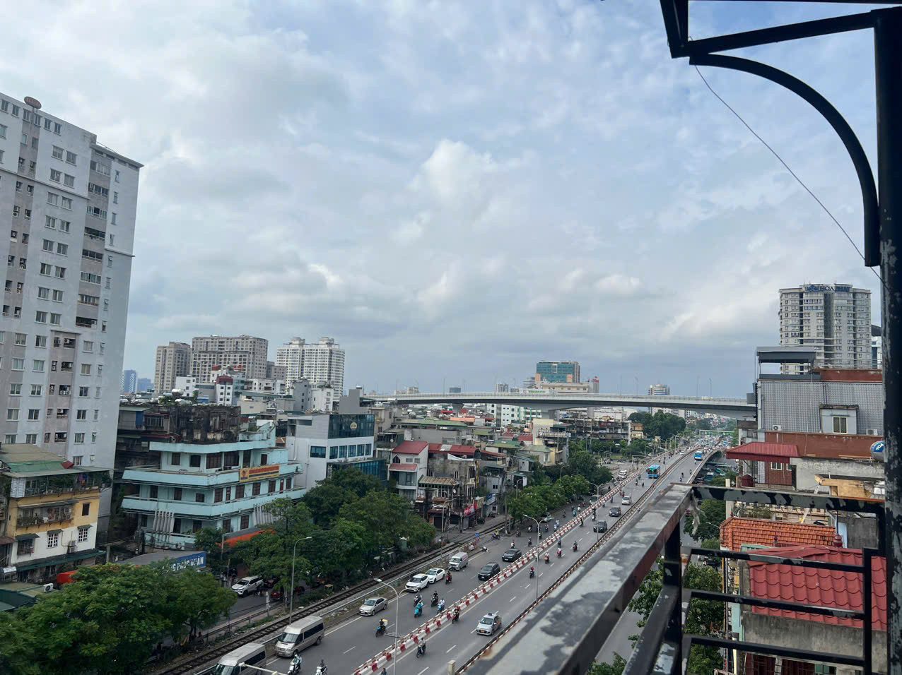 Cho thuê căn hộ rẻ mặt phố Giải Phóng chỉ từ 3 triệu/phòng