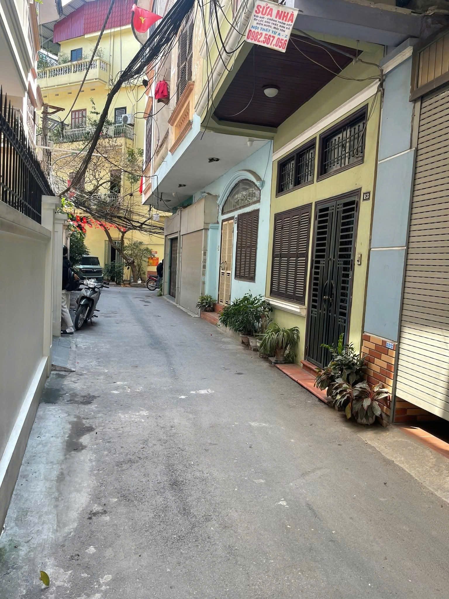 Cho Thuê Nhà Ngõ 194 Giải Phóng - Phân Lô 55M² 3 Tầng  - Ô Tô Chạy Quanh - Ở, Kinh Doanh - Full Nội Thất - Giá Thuê 14tr