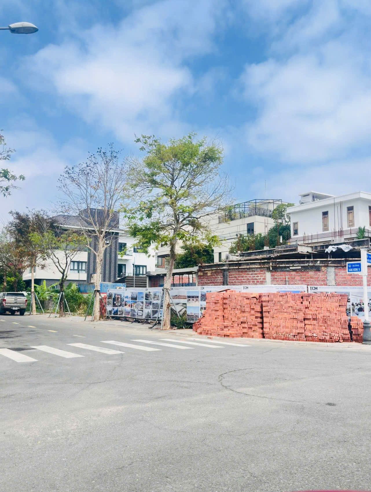 ĐẤT ĐẸP MẶT TIỀN GIÁNG HƯƠNG 10 - TRUNG TÂM EURO VILLAGE 2 XỊN XÒ