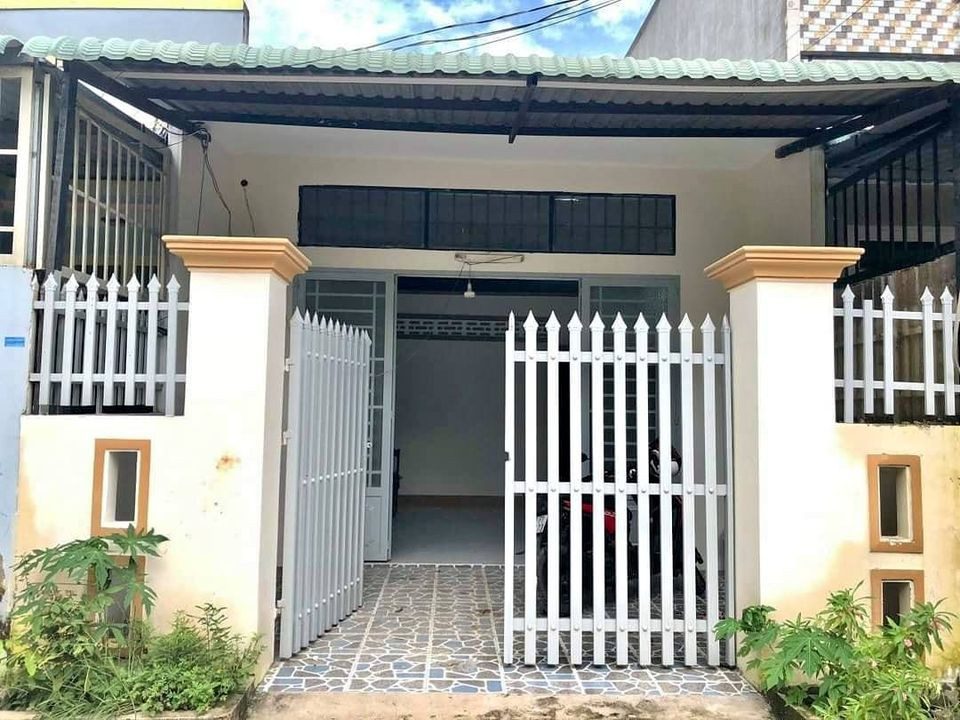 Nhà Cấp 4 Giá Chỉ 1 Tỷ 7 Gần Bến Xe Củ Chi. DT 100m², Sổ Hồng Riêng