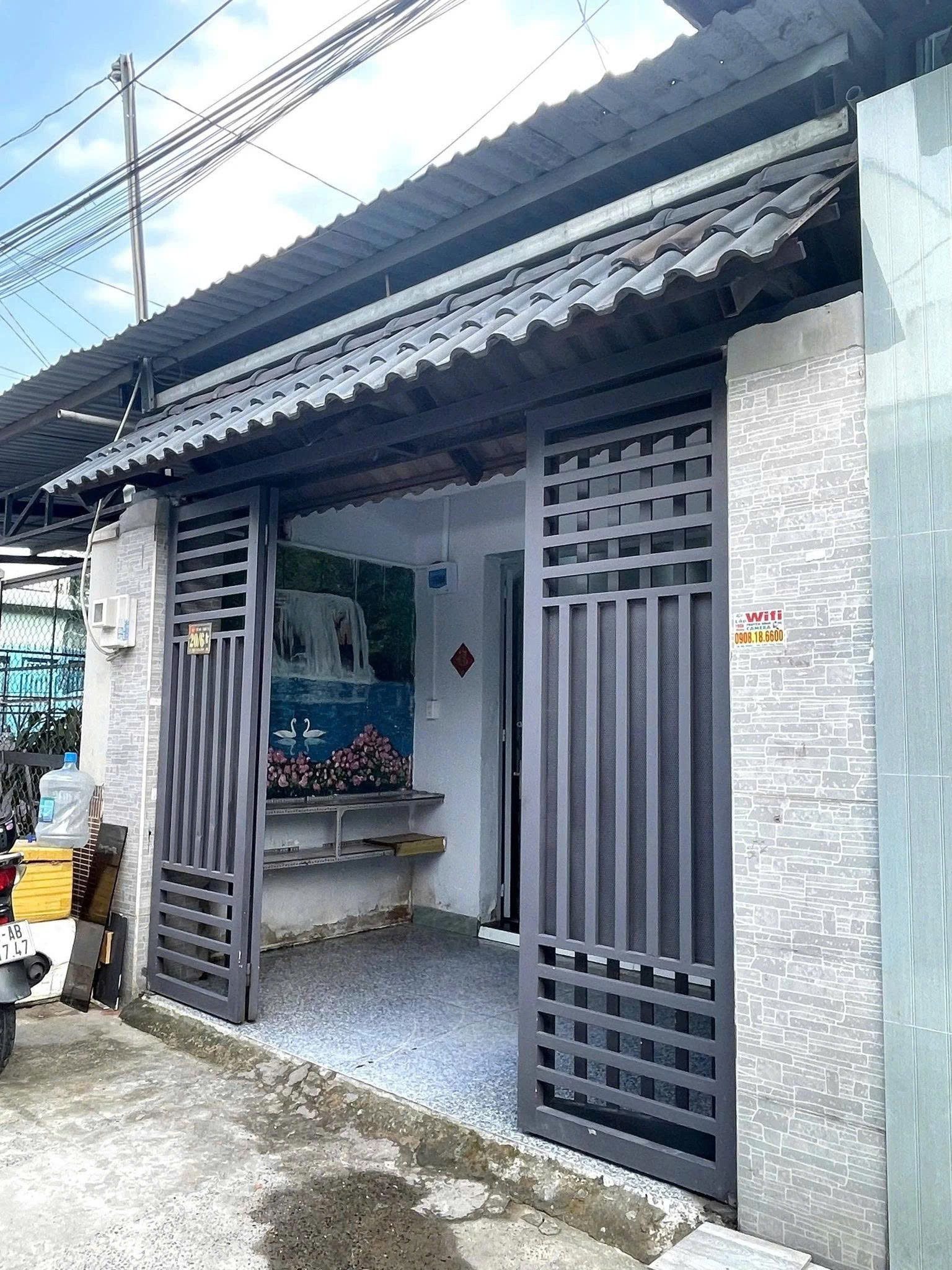 CHỦ CHỐT 1,9 TỶ CĂN NHÀ CẤP 4, SHR, DỌN Ở NGAY 0773899156