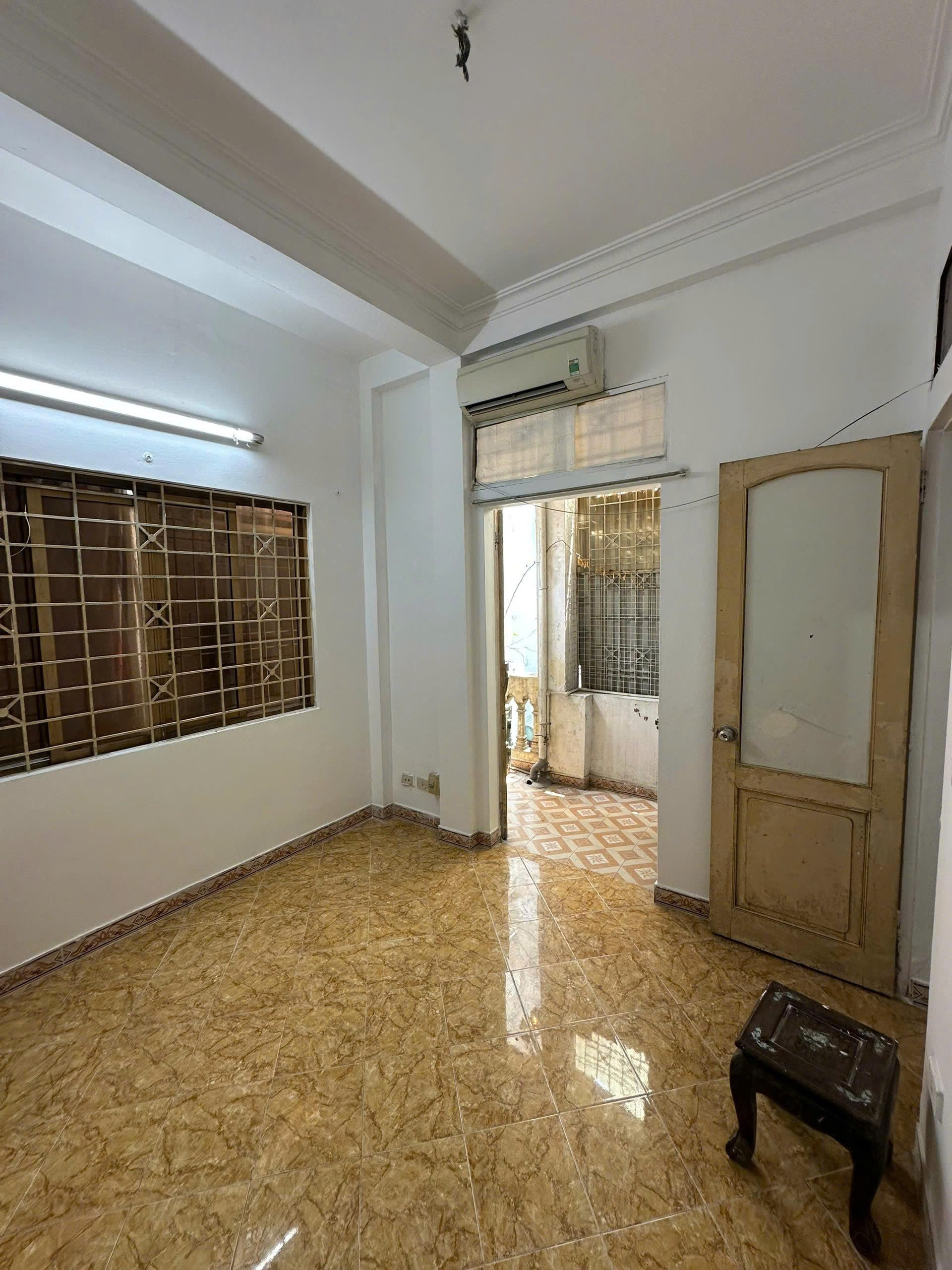 Cho thuê nhà ngõ Giếng Mứt - Bạch Mai 32M² 4 Tầng 4 Ngủ - Full Nội Thất - Giá Thuê 11tr