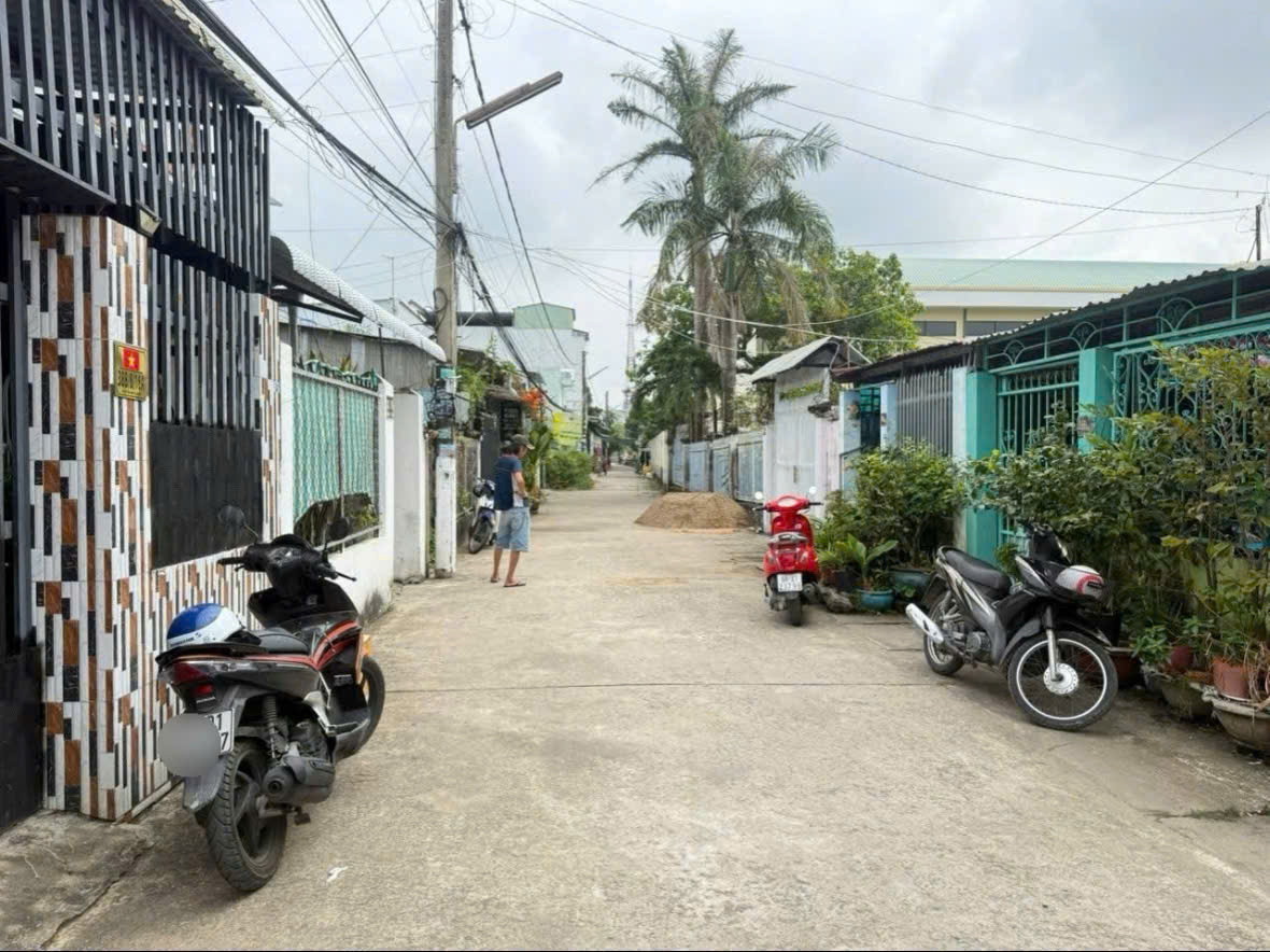 Ngộp quá nên bán gấp lô đất thổ cư đường Giồng Cát, Củ Chi, 710Triệu Sổ hồng riêng