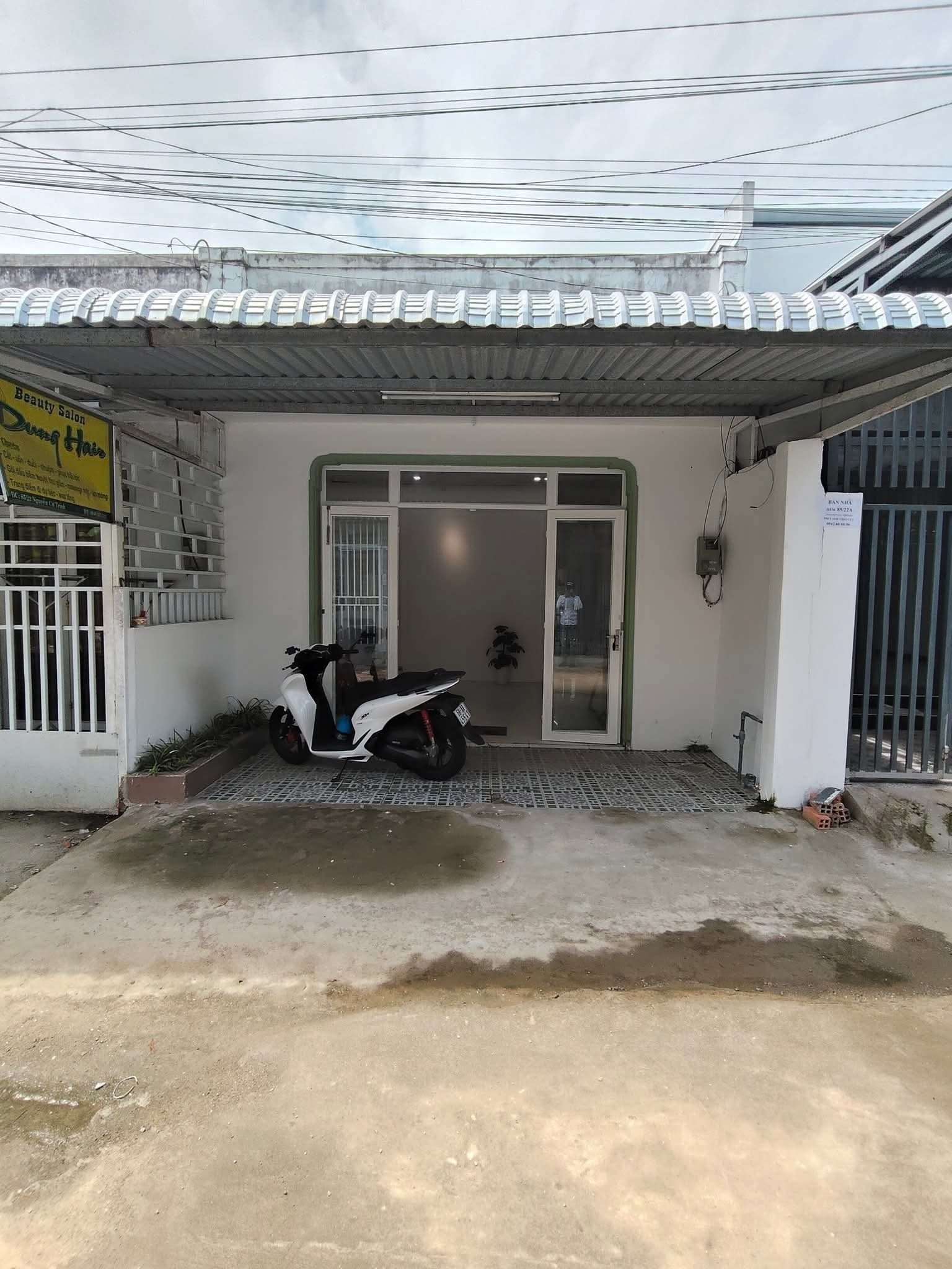 BÁN NHÀ CẤP 4 SHR 90M2 900TR ĐẰNG SAU BỆNH VIỆN XUYÊN Á