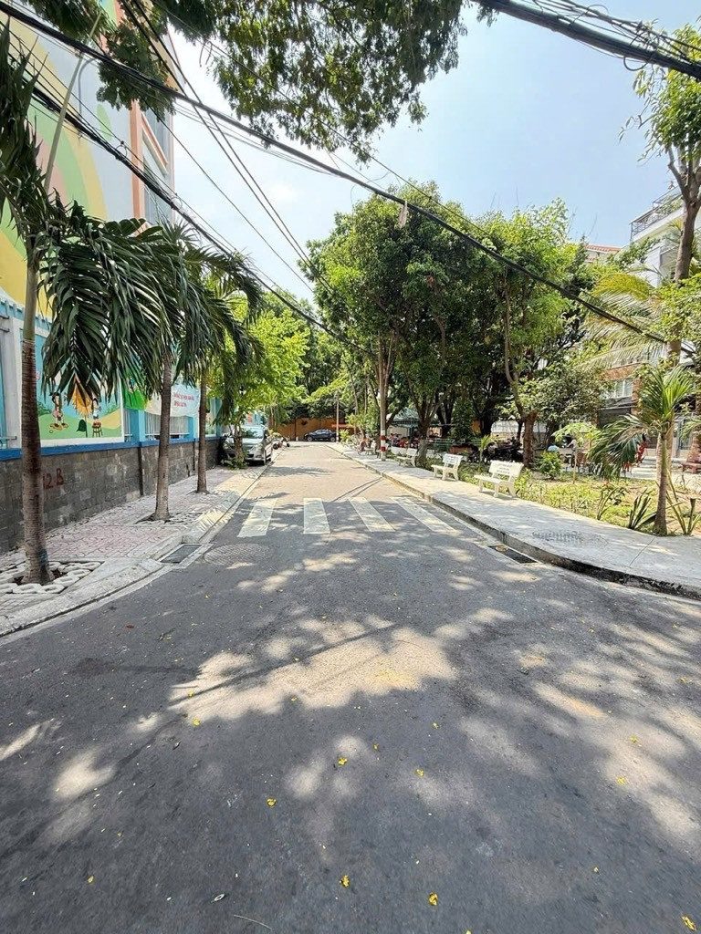ĐẤT VÀNG ĐƯỜNG XE HƠI CHẠY TÂN BÌNH - VIEW CÔNG VIÊN - CƯ XÁ PHÚ THỌ HÒA - VUÔNG VỨC - 4x11 - NHỈNH 7 TỶ TL