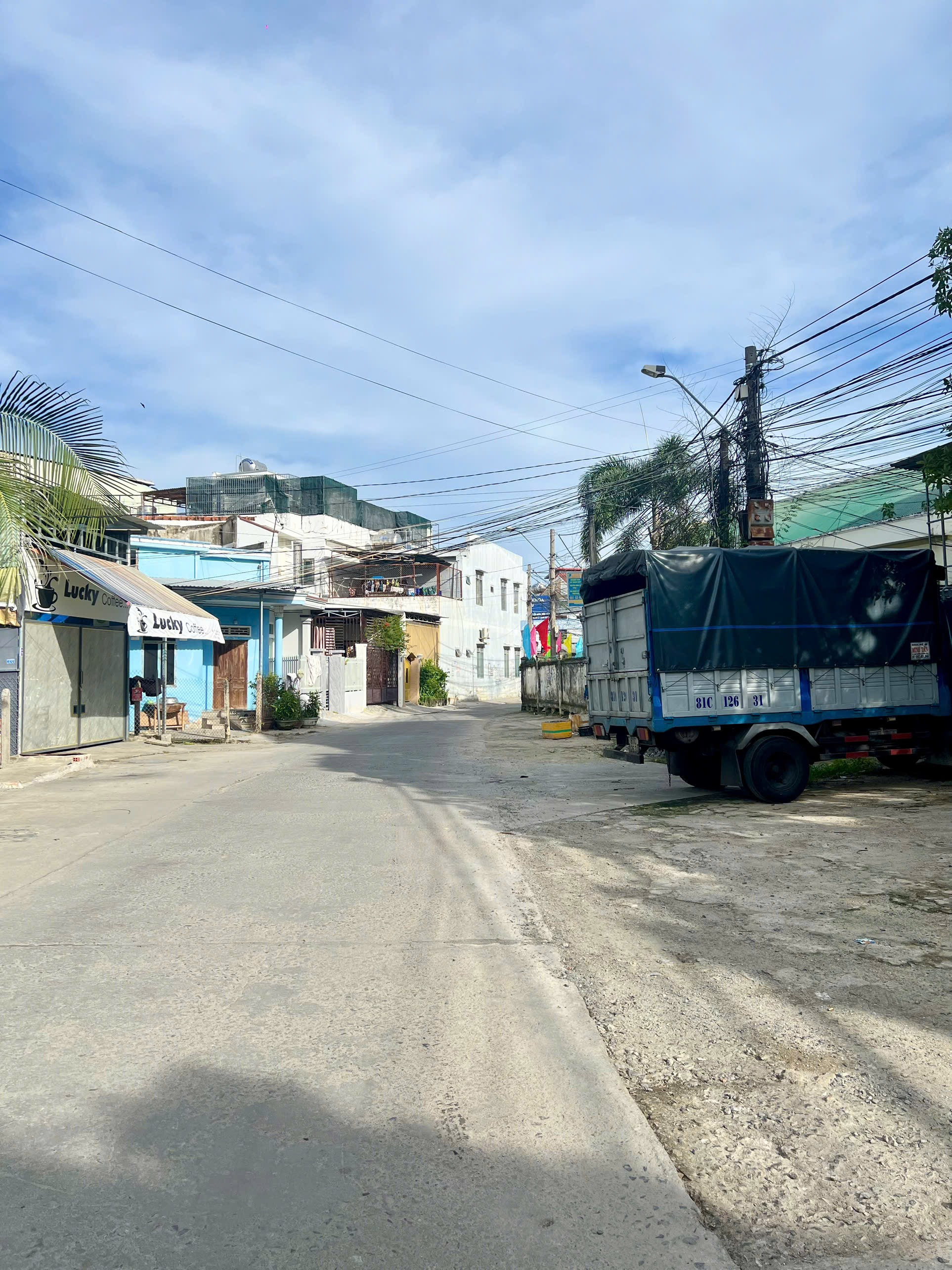 BÁN ĐẤT MẶT TIỀN GÒ CHÙA vĩnh thạnh gần chợ ga .
📐 143,3m² – full thổ cư, đất nở hậu
💰 Giá: 3 tỷ 550 triệu.
📍 Đường Gò Chùa, gần UBND xã Vĩnh Thạnh & Chợ Ga (100m).