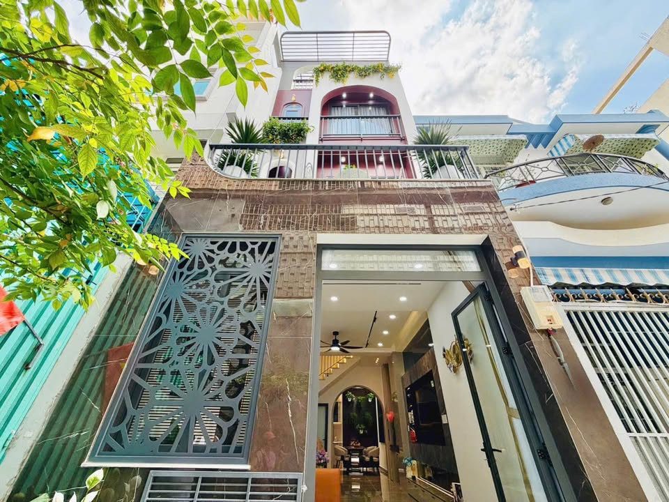 Nhà giá tốt trong khu vực Tân Phú, Đường Gò Dầu, Phường Tân Qúy, DT 68,8m2, Giá 3tỷ760tr, Cho thuê 25tr/tháng, Sổ hồng riêng