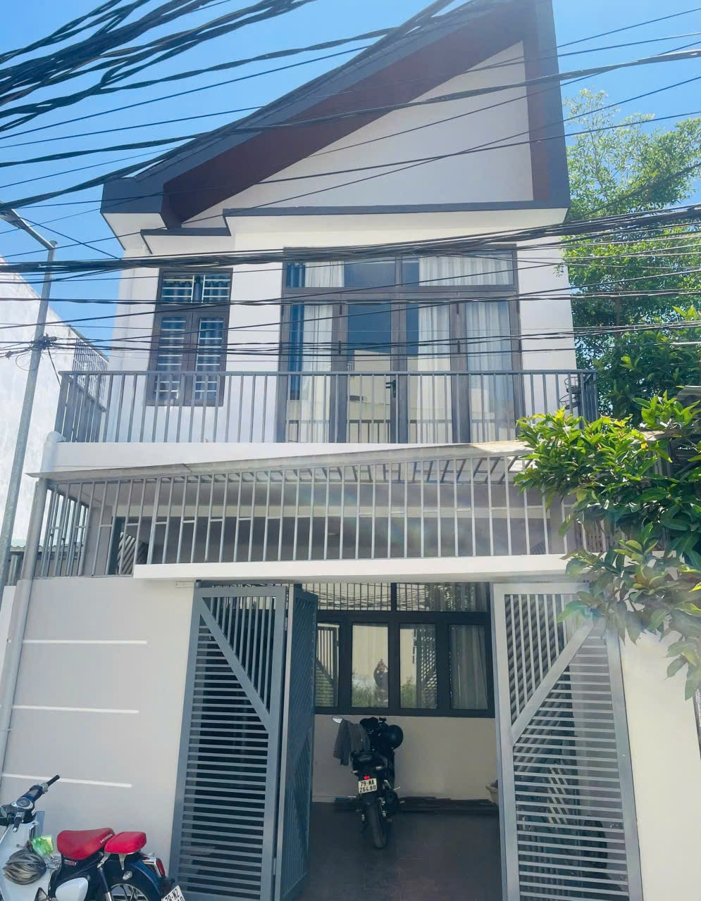NHÀ MỚI ĐẸP HẺM GÒ GĂNG – FULL NỘI THẤT, DỌN VÀO Ở NGAY

✨ Cơ hội sở hữu căn nhà mới xây, thiết kế hiện đại, không gian rộng rãi, chỉ cần xách vali vào ở.
