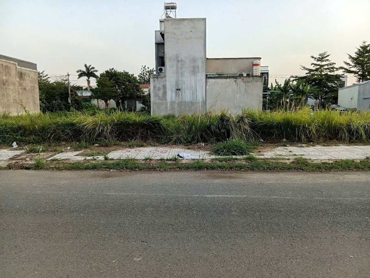 Giá: 1 tỷ 200 triệu. Đất KDC Trần Anh đường nhựa 6m thông. Cách trường Mỹ Hạnh Nam 600m