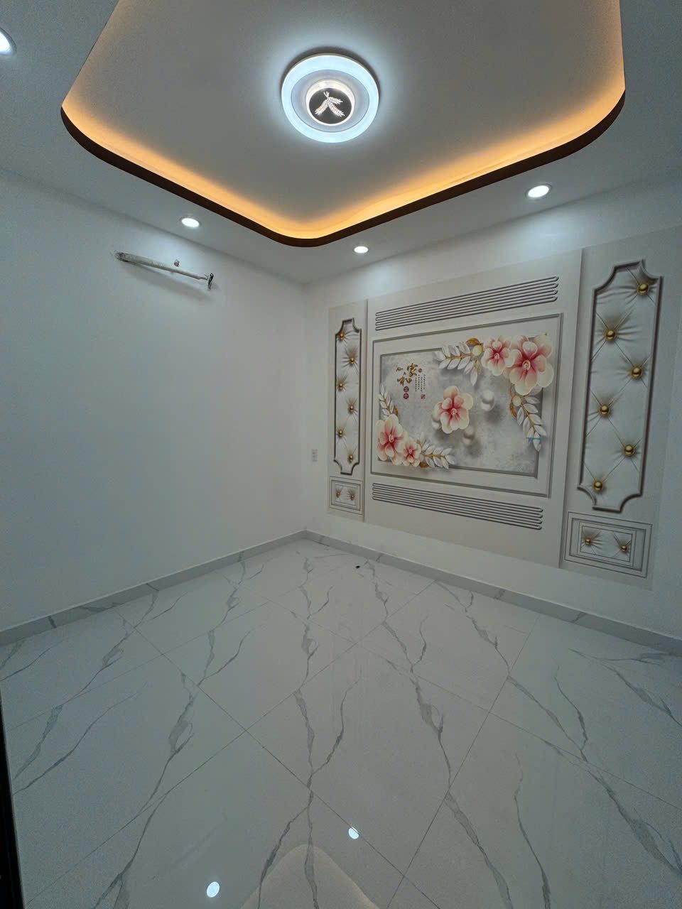Siêu Mẫu Chân Dài - Chỉ Nhỉnh 5tỷ Sở Hữu 80m2 Tại Sài Gòn - Xem Là Mê - Phù Hợp Gia Đình Nhiều Thế Hệ