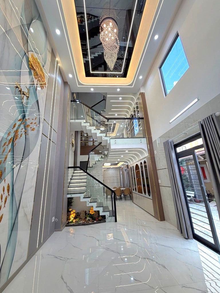 BÁN NHÀ ĐẸP SÁT TÂ.N KỲ TÂN QUÝ - HẺM XE HƠI - 5PN - ( 4X17M )