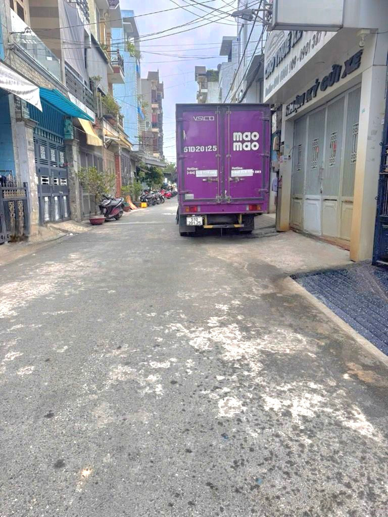 BÁN NHÀ ĐẸP CẠNH TÂ.N KỲ TÂN QUÝ - ĐƯỜNG XE TẢI - 5PN - ( 4X18M )