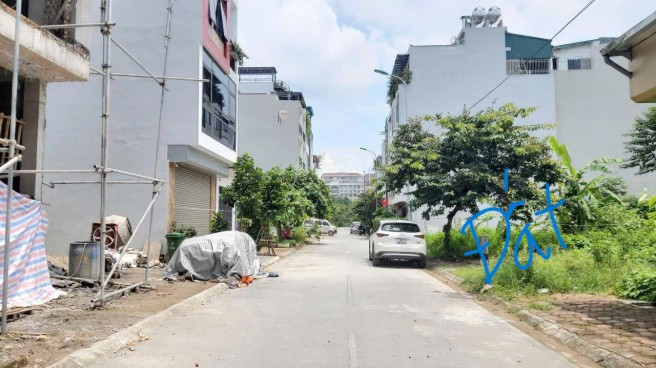 BÁN ĐẤT HOÀ LẠC, VIEW HỒ TÂN XÃ, PHÂN LÔ Ô TÔ TRÁNH, TRỤC CHÍNH KD, ĐỐI DIỆN ĐH FTP, ĐHQG