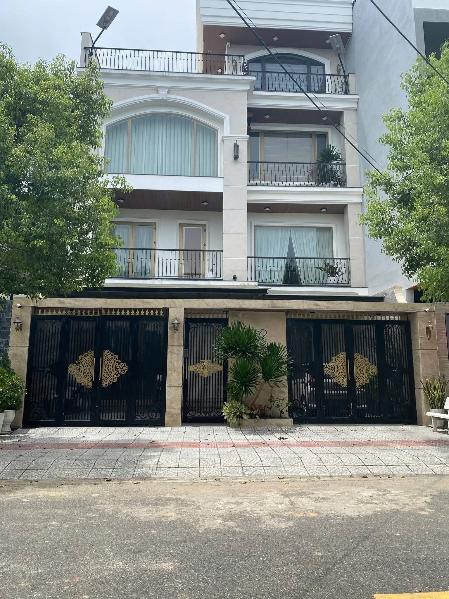❌ Biệt thự 4 Tầng Đường Hà Bồng, Hoà Xuân, Đà Nẵng - Giá 25 tỷ