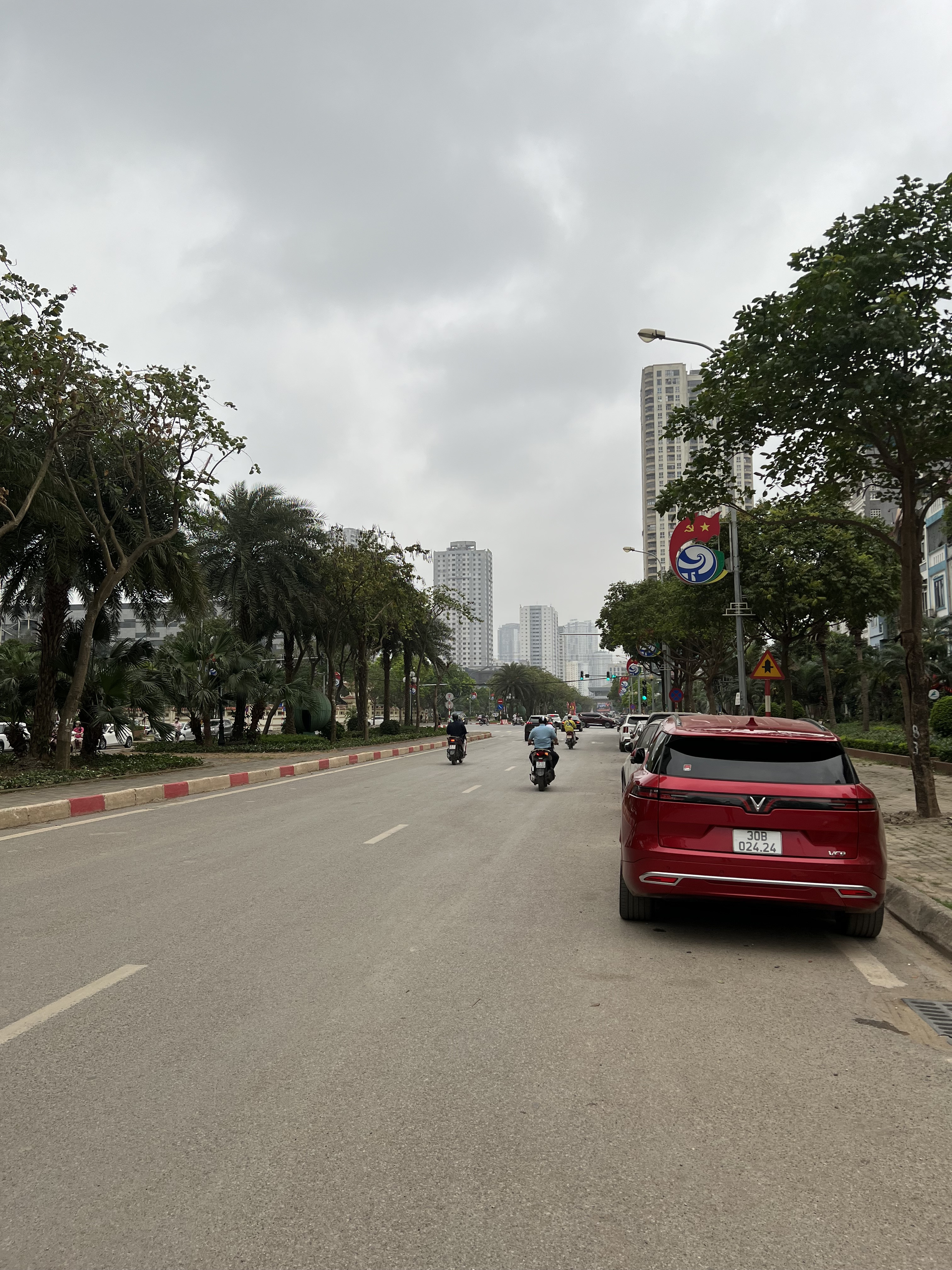 Bán nhà cạnh Mê Linh Plaza Hà Đông 50m² - LK phân lô cán bộ - dân trí cao - giá tốt