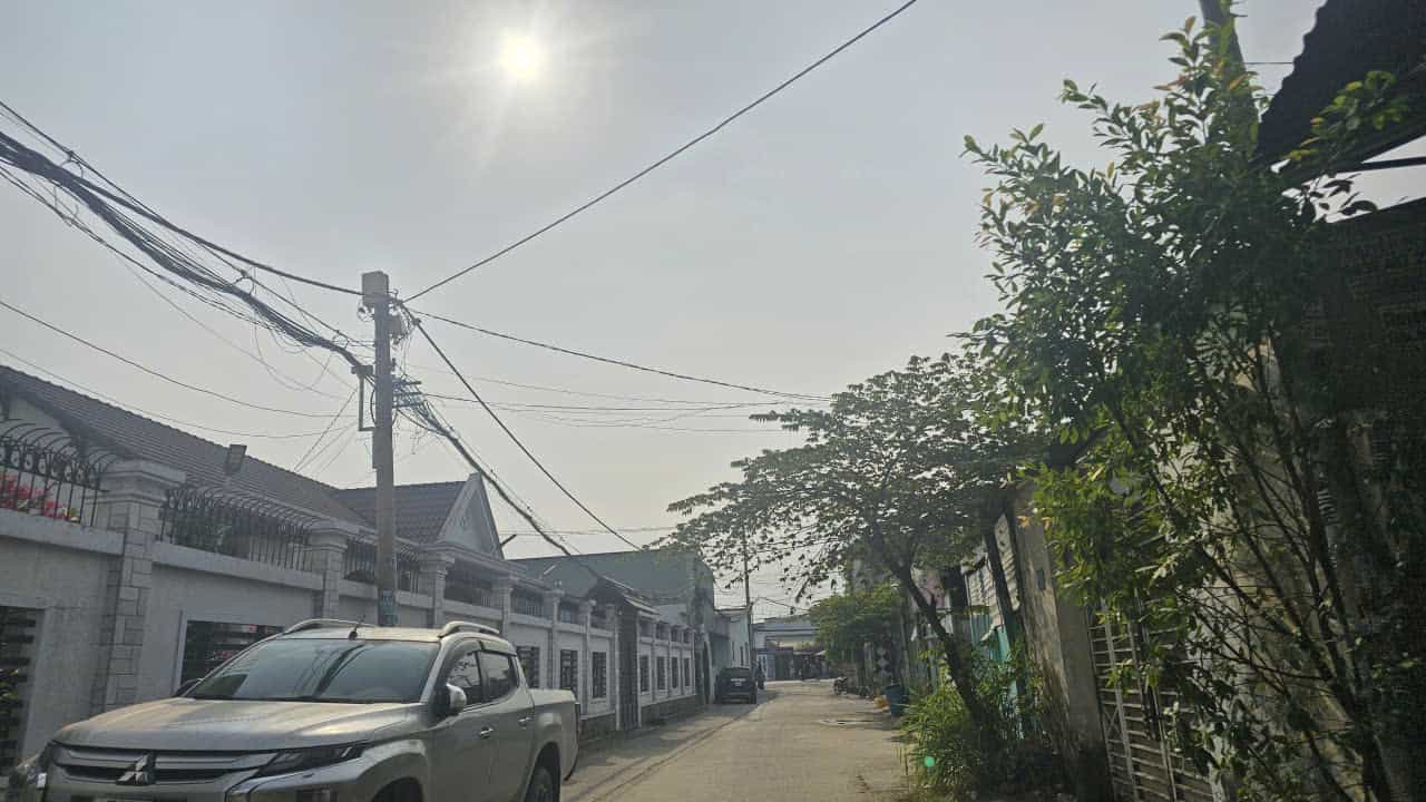 Bán đất Hà Huy Giáp Thạnh Xuân Quận 12, DT 4.5x22, hẻm rộng 2 xe tải tránh nhau, cách mặt tiền 50m, xây CHDV, giá tốt.