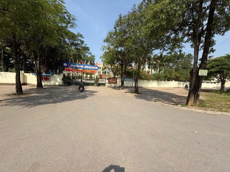 Bán đất 71m² có sẵn 70m² thổ cư ngang 4.5m giá 9.1 tỷ tại Đường Hà Huy Tập Xã Phù Đổng
