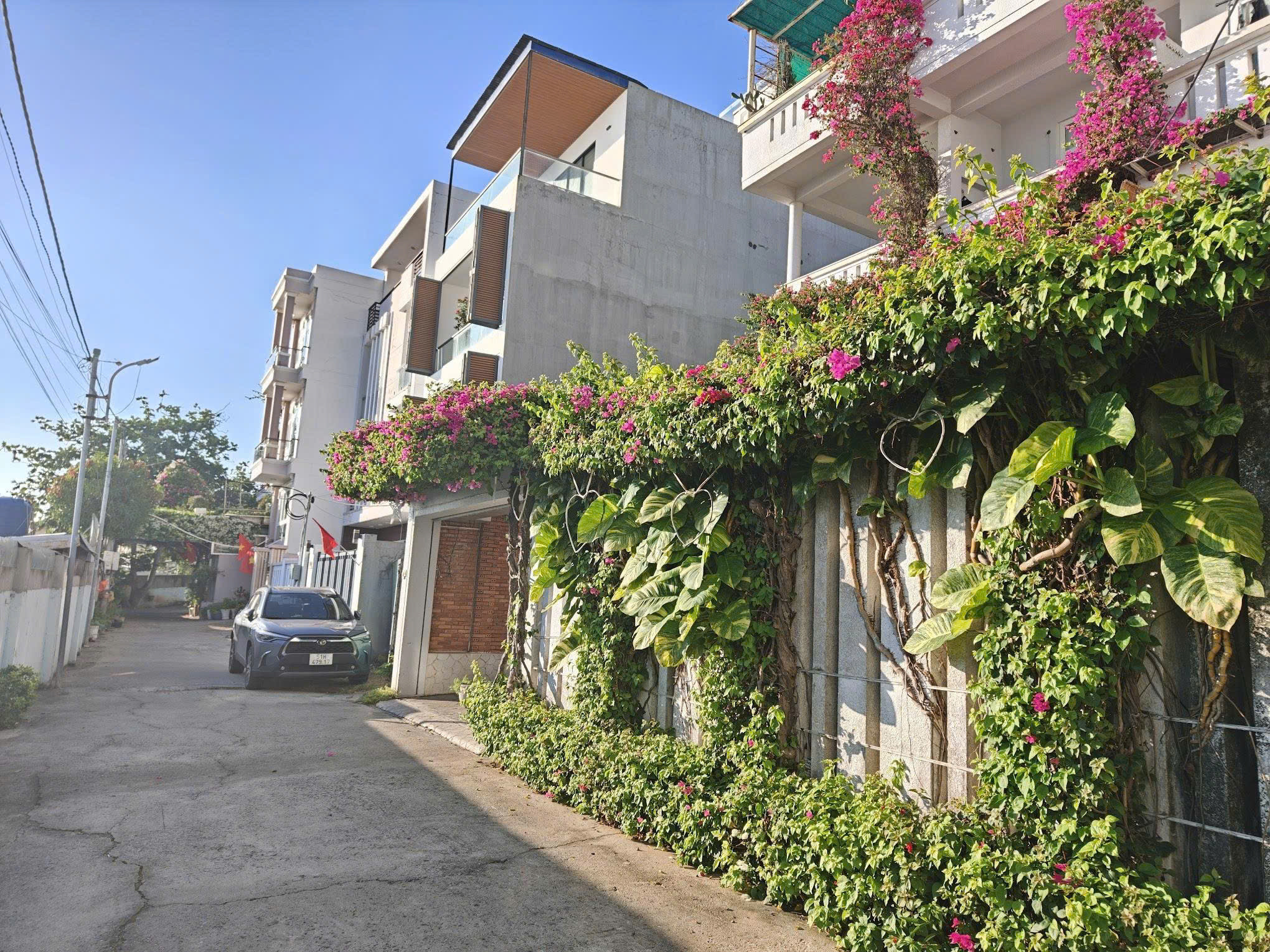 🏝️🔥 ĐẤT VIEW BIỂN TRỰC DIỆN BÃI DỨA – ĐƯỜNG HẠ LONG – S=123M2 NGANG 6.4M – GIÁ 17 TỶ