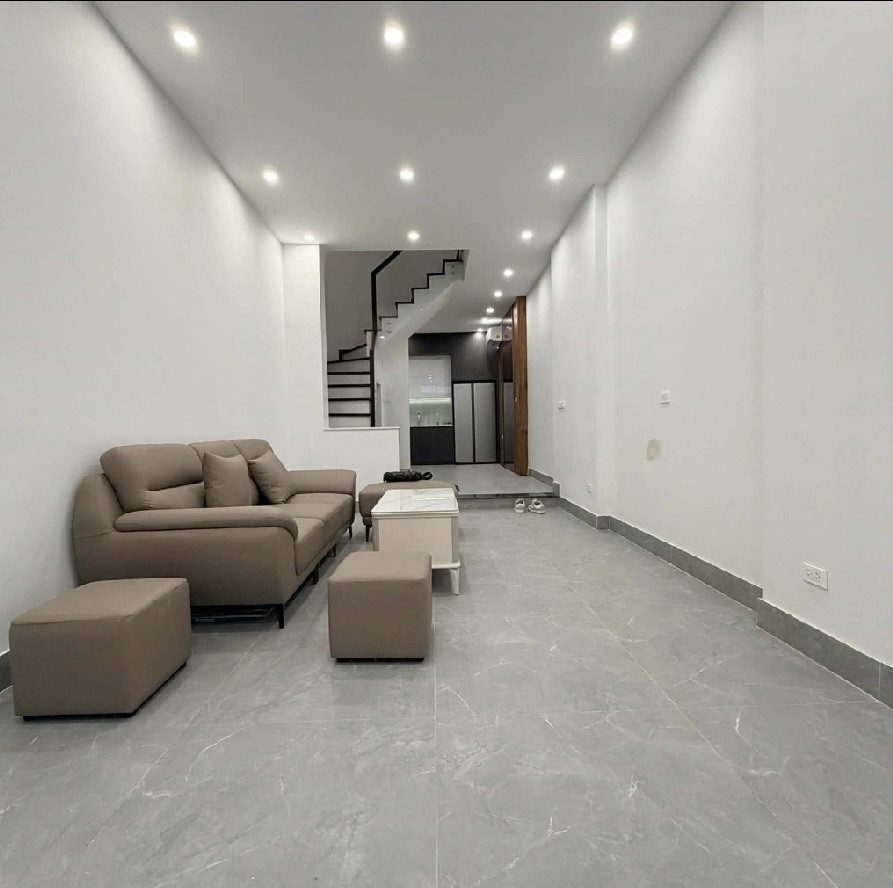 Ô Tô Đỗ Trong Nhà, Ô Tô Tránh- Kinh Doanh- Phố Tôn Đức Thắng- Đống Đa-Hàng Xóm Quan Chức Hoà Đồng- 2Thoáng- Full Nooi Thất-44M2-4T- Mt3,6M