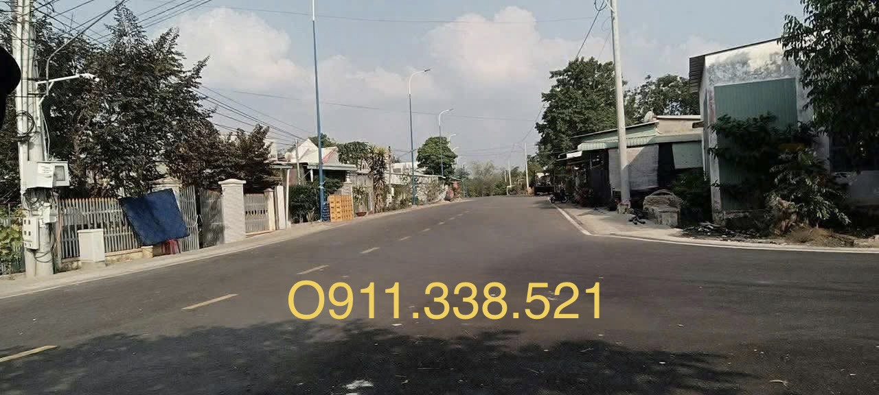 Hàng Ngộp Vị Trí View Sông Hồ , Ngay Trung Tâm
Gần KCN Becamex