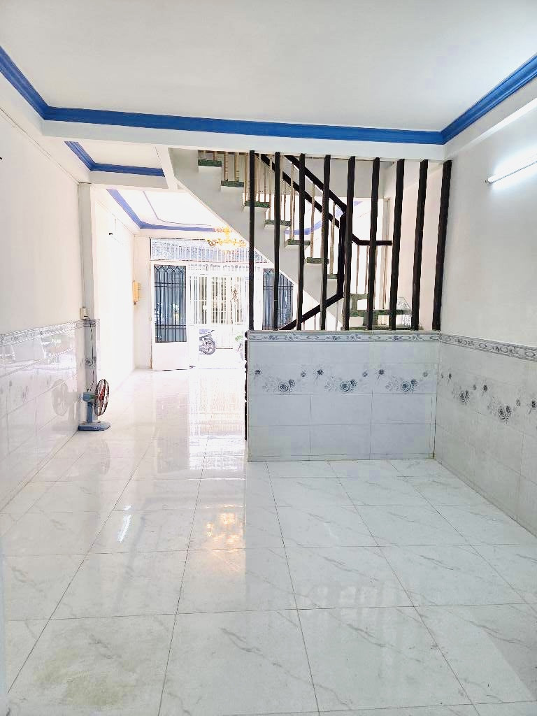 Nhà Đẹp Hậu Giang Phú Lâm Q6, DT 60 M2, Nhỉnh 5 Tỏi.