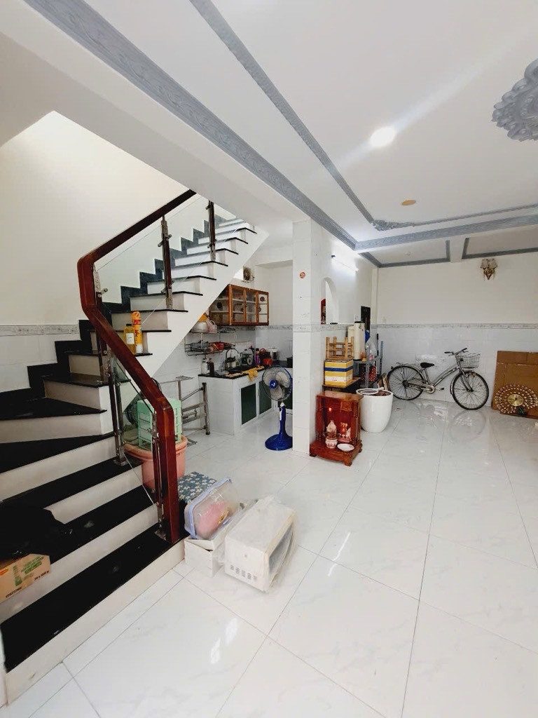 Nhà Đẹp Hậu Giang, Quận 6, BTCT 2 Tầng, 45m² Nở Hậu, Sát Mặt Tiền, Chỉ Nhỉnh 5 Tỷ