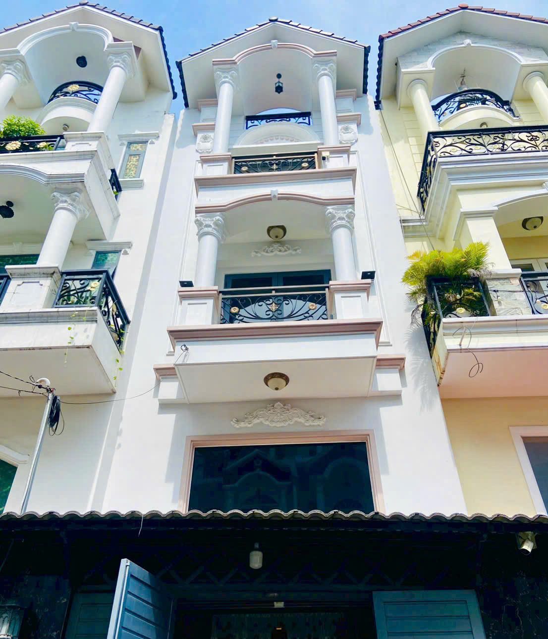 Bán gấp Nhà 4 lầu hẻm xe hơi đường Hiệp Bình gần TTTM Gigamall Phạm Văn Đồng