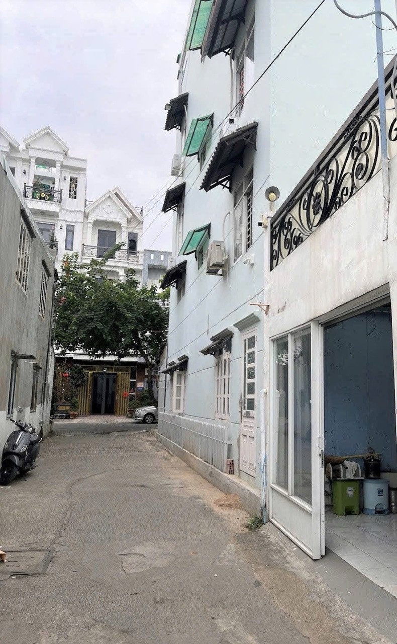 CHỈ 3,45TỶ! Nhà Đúc Lửng Hẻm Xe Hơi Thông Hiệp Thành 45 – Dọn Vào Ở Ngay