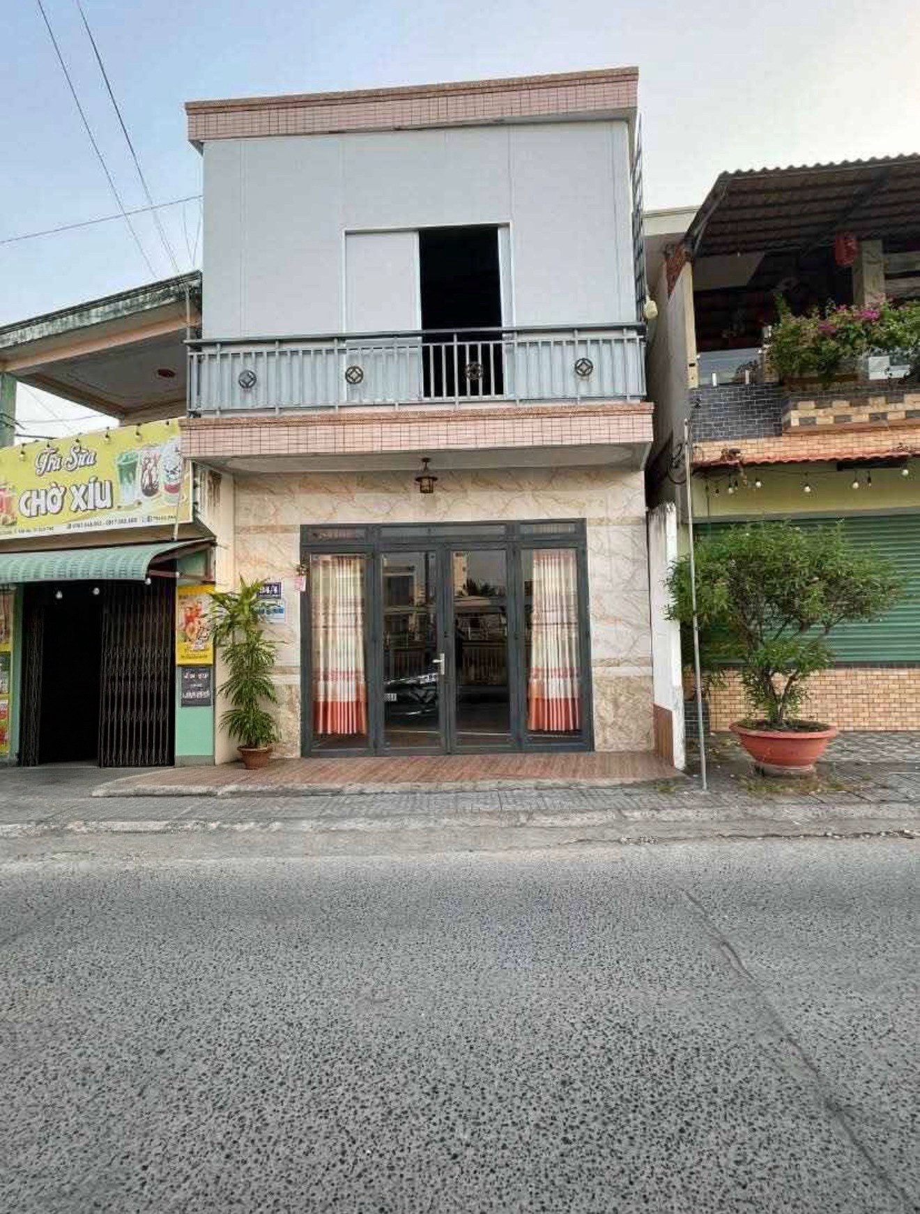 👉10 triệu - CHO THUÊ NHÀ 2 TẦNG MẶT TIỀN ĐƯỜNG BỜ HỒ BÚN SÁNG - Đoạn gần cầu Rạch Ngỗng 2