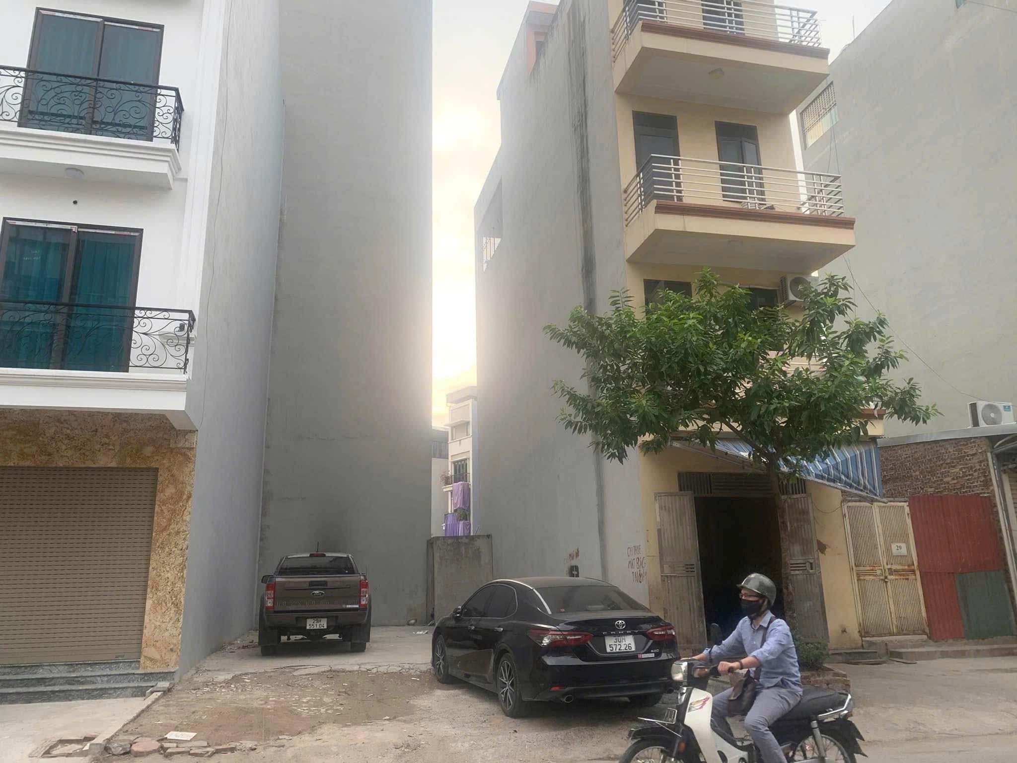 🚨 493 TRIỆU SỞ HỮU NGAY ĐẤT VEN ĐÔ – Ô TÔ TRÁNH NHAU THOẢI MÁI