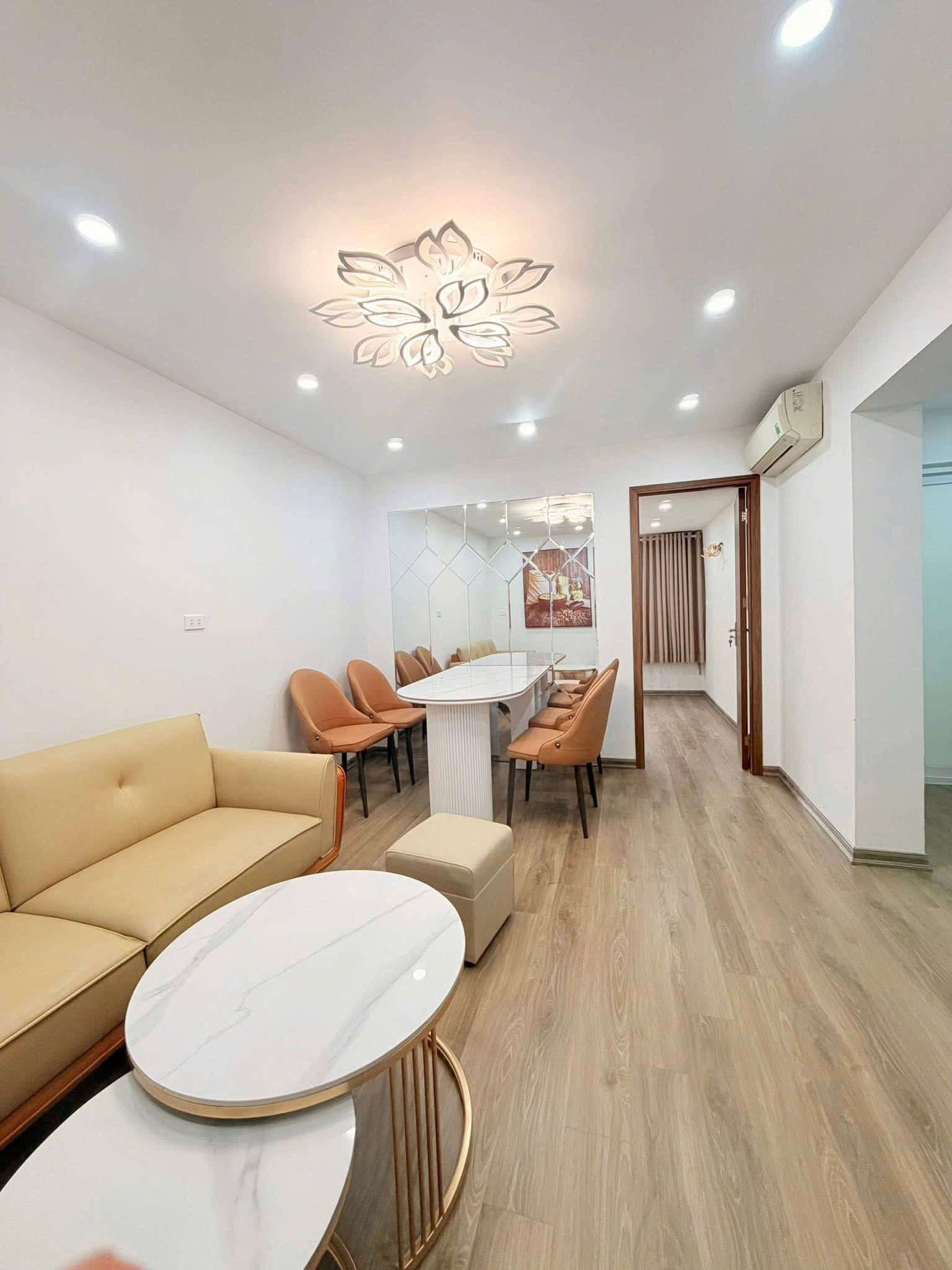 BÁN CĂN HỘ TẬP THỂ HỒ ĐẮC DI, ĐỐNG ĐA, NHÀ ĐẸP, Ô TÔ ĐỖ, GẦN HỒ