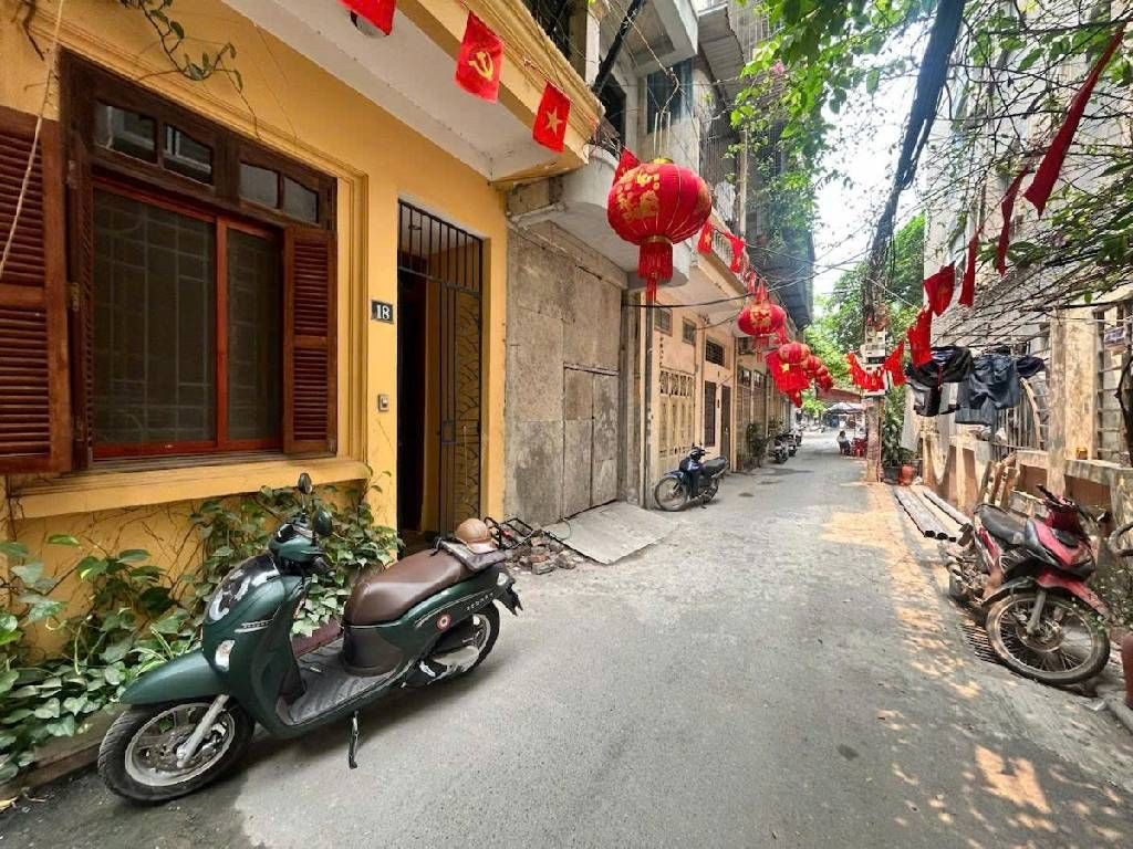 Bán nhà Hồ Đắc Di, 35m, OTO tránh, 3 bước ra Hồ Đắc di, 11,4 Tỷ