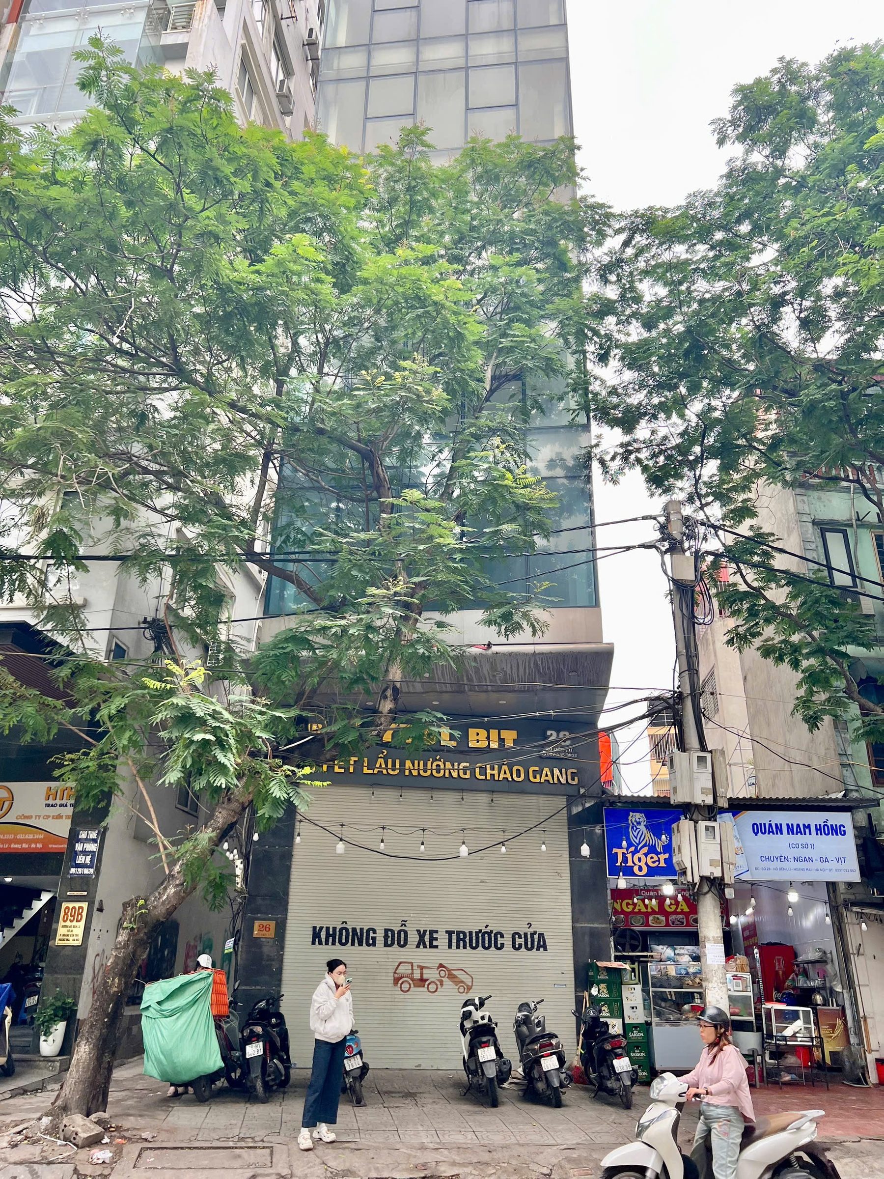Nhà bán. 9 tầng trung tâm Hà nội
+ sổ đỏ 86 m2 mặt sàn t 1, từ tầng 2 diện tích gần 100m2, vị trí trung tâm đắc địa. 

+ Có thang máy và thang bộ thoát hiểm. Thích hợp để ở và kinh doanh khách sạn, karaoke. Khu trung tâm phức hợp giải trí, thuận tiện k