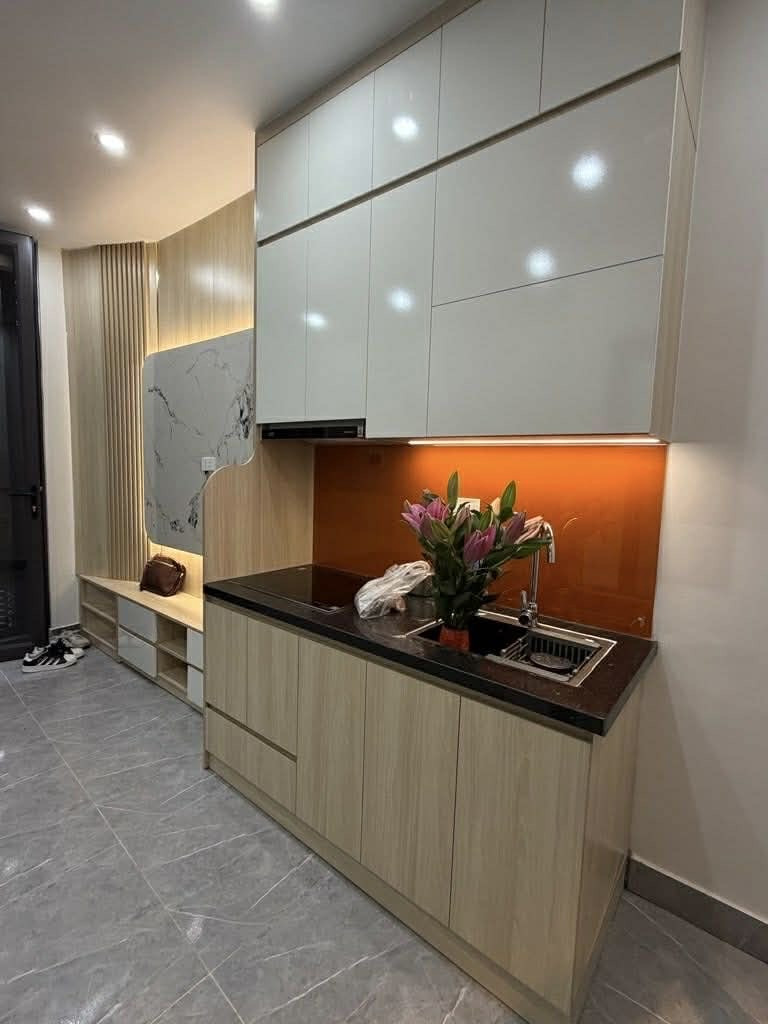 Phân khúc 4 tỷ trung tâm quận Đống Đa 
Sổ đỏ chính chủ , full nội thất 
A/c quan tâm liên hệ em 24/7, 0387184432 Em Thế