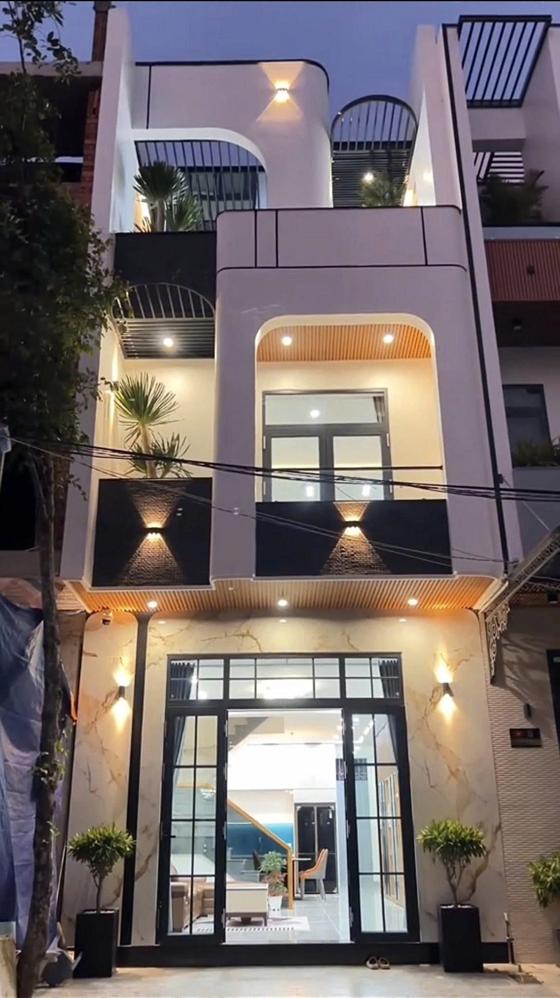 🔥🔥SIÊU PHẨM 1 TRỆT 2 LẦU 3PN 3WC NGAY TRUNG TÂM BÌNH DƯƠNG CHỈ 2TỶ150 TRIỆU🔥🔥
