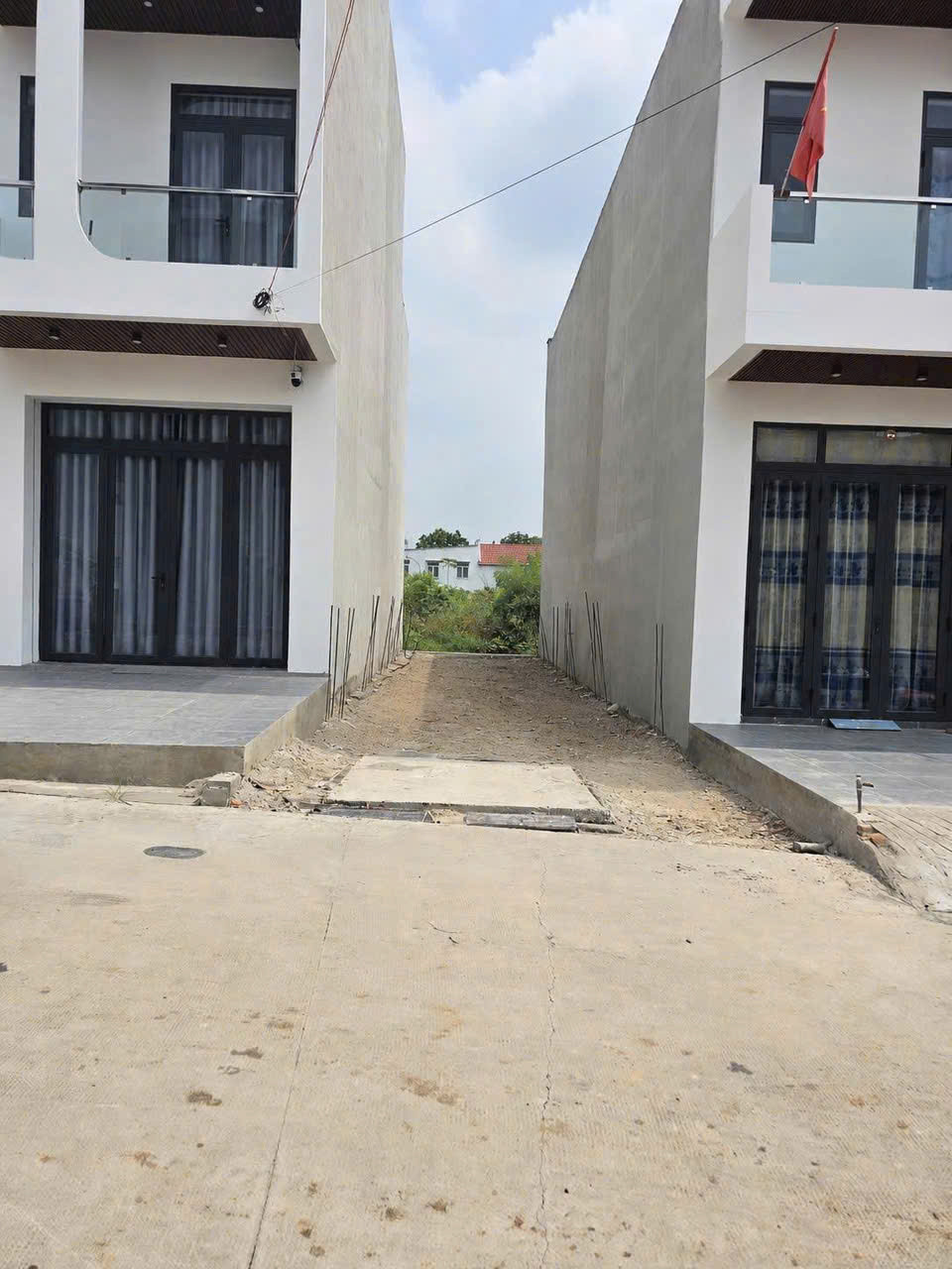 🔥 CẦN TIỀN BÁN GẤP LÔ ĐẤT TRUNG TÂM THỦ DẦU MỘT 🔥

📍 Vị trí đẹp, ngay trung tâm Thủ Dầu Một, khu dân cư hiện hữu, sầm uất.

📐 Diện tích: 4 x 30m (120m²)

✨ Tiện ích nổi bật:
 • Khu dân cư đông đúc, an ninh.
 • Gần trường học các cấp.
 • Gần bệnh 