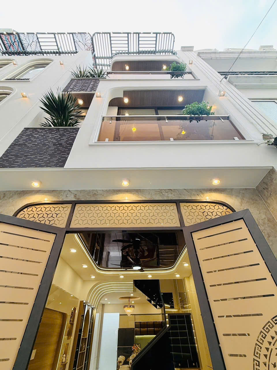 Cô Nga kí gửi bán gấp nhà đẹp 4 tỷ 350tr/82m2 tại Hồ Văn Huê,Phú Nhuận.SHR sang tên công chứng ngay
