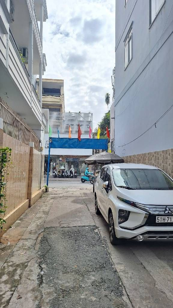 Hồ văn huê gấp bán gần san bay, xông viên gia định