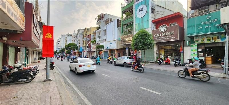 Nhà bán mặt tiền hồ văn huê, 2 tầng kinh doanh , gần sân bay